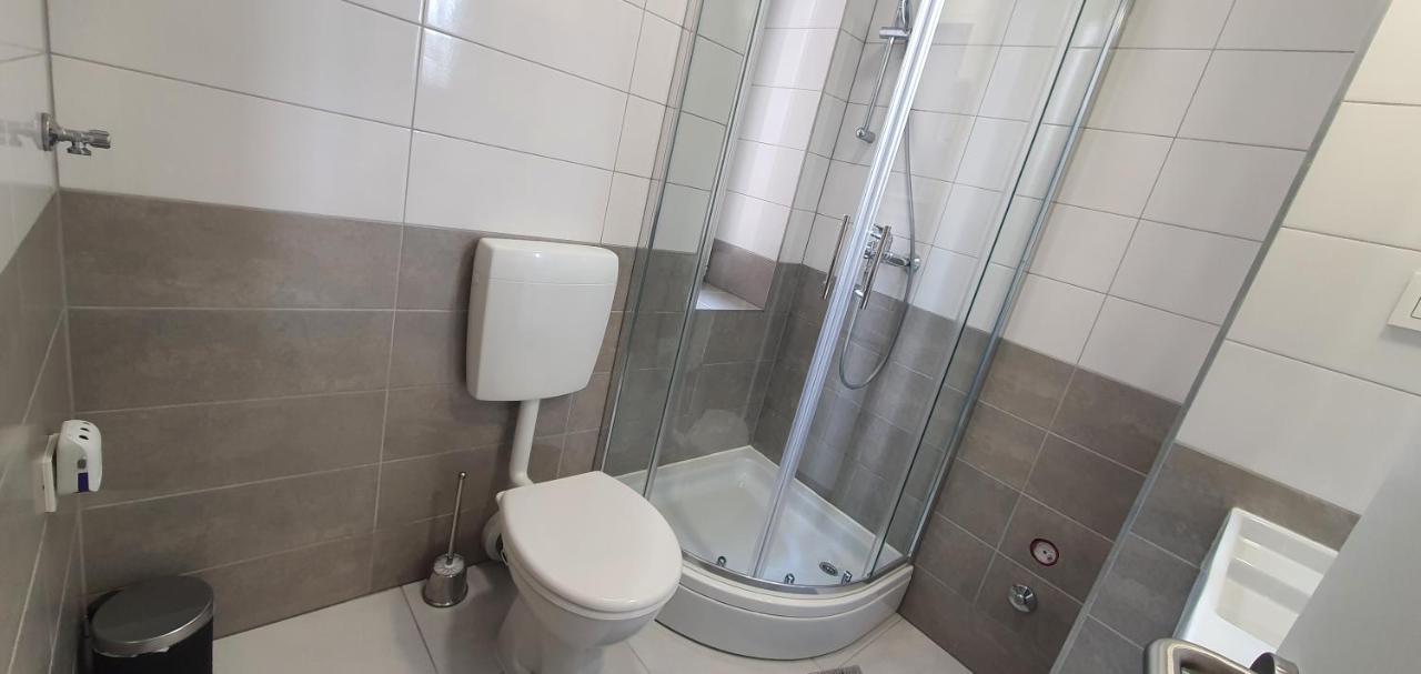 Apartmani Karlo 자그레브 외부 사진