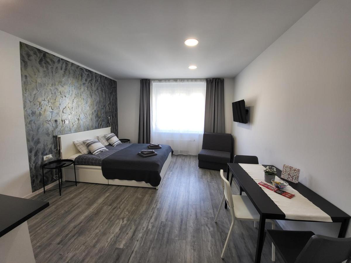 Apartmani Karlo 자그레브 외부 사진
